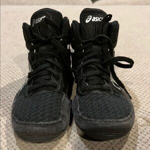 Asics wrestling shoes